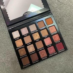 Violet Voss pro eyeshadow # holy grail